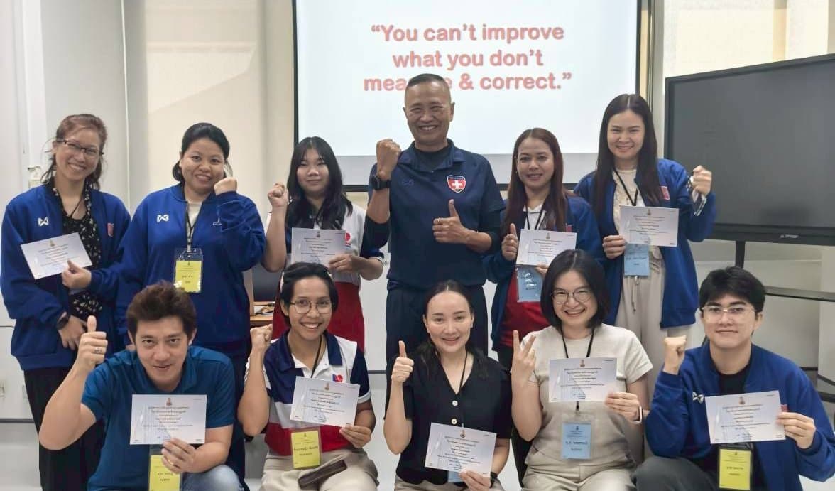 ผู้เข้าอบรม CPR รับใบประกาศ